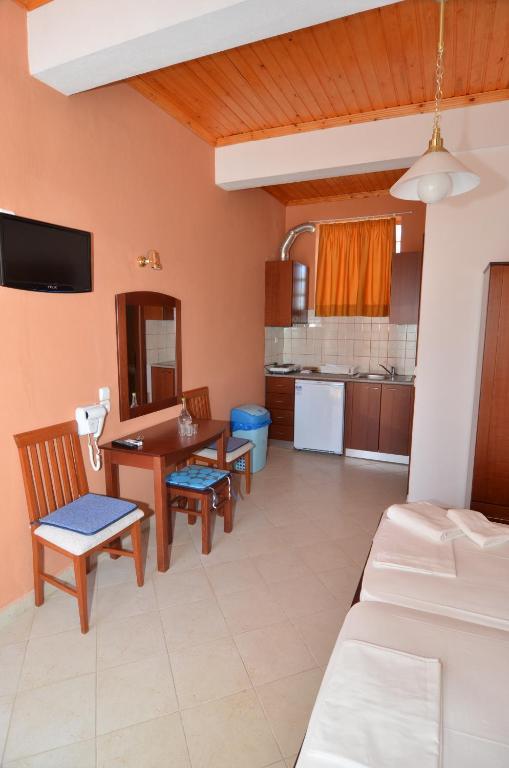 Avra Apartments Limenaria  Camera foto