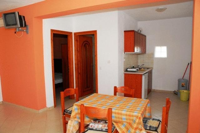 Avra Apartments Limenaria  Camera foto